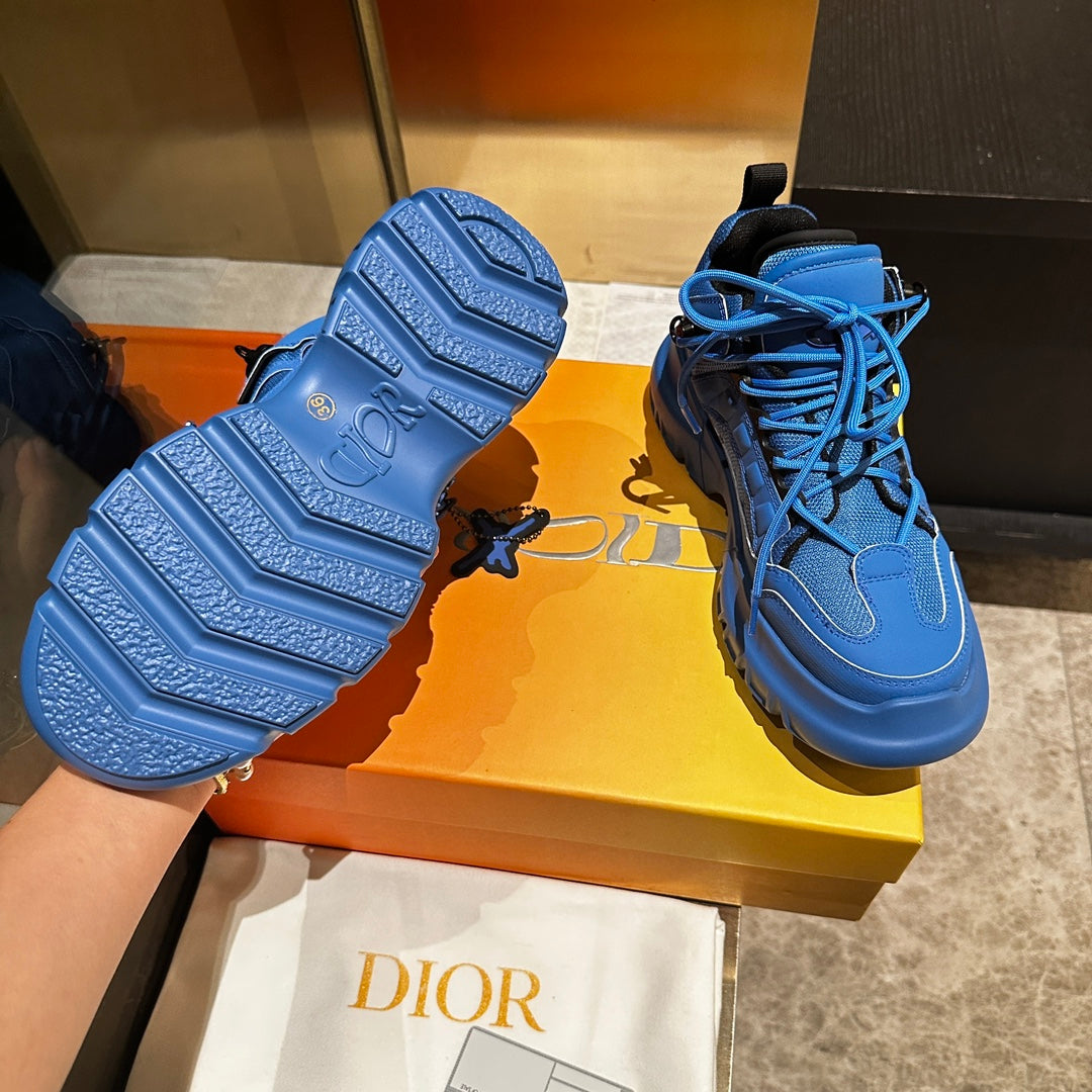 C'EST SNEAKER IN COBALT BLUE CALFSKIN AND BREATHABLE MESH