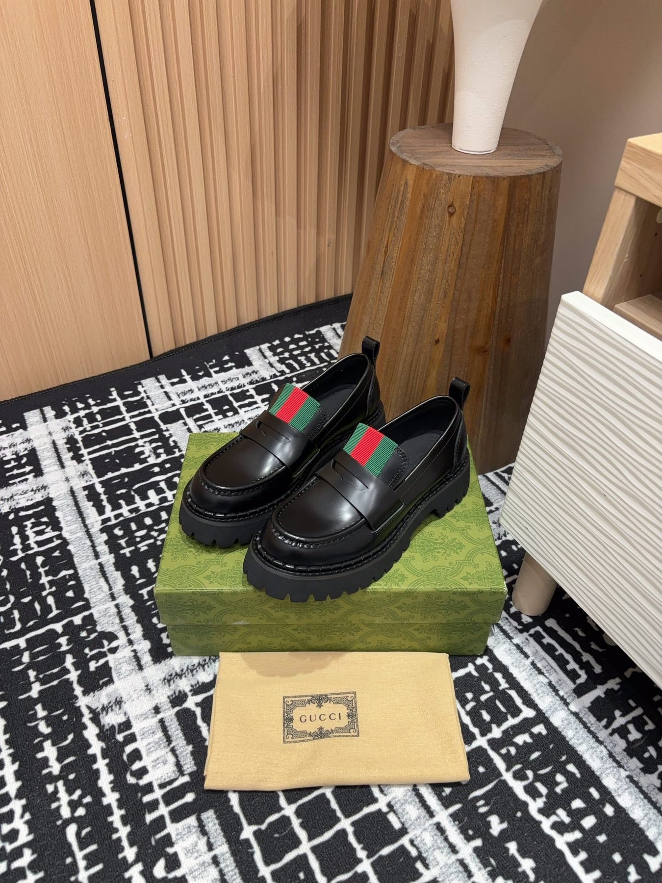 GG LOAFER WITH WEB IN BLACK CALFSKIN
