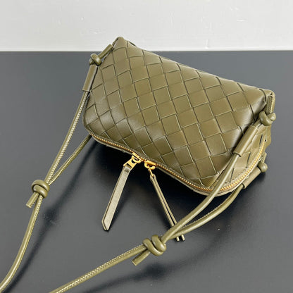 CONCERT POUCH 18 IN ARMY GREEN LAMBSKIN