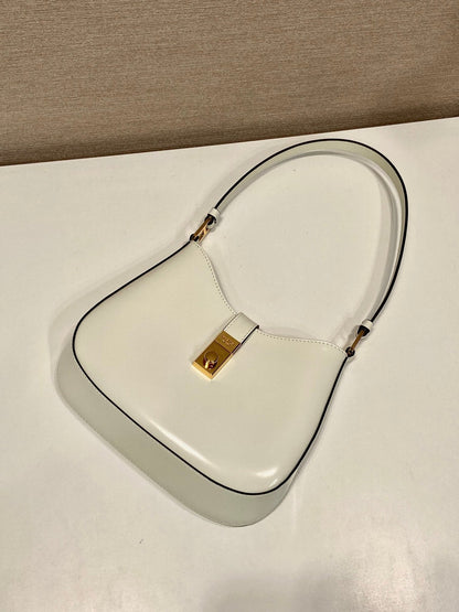 CLEO SHOULDER BAG 22 IN WHITE BRUSHED LAMBSKIN WITH CLASP CLOSURE
