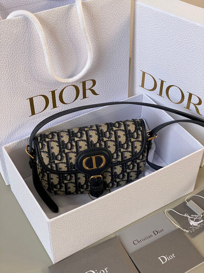 BOBBY EAST-WEST BAG 17 IN BLACK OBLIQUE JACQUARD