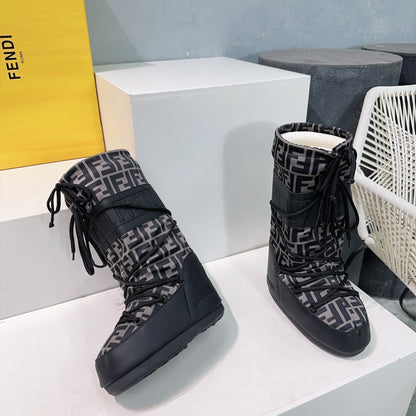 FF MOTIF MOON BOOTS IN CEDAR BROWN MONOGRAM POLYESTER AND RUBBER