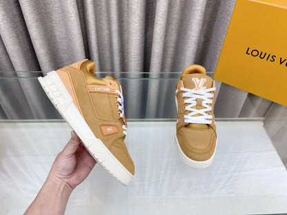 LV MAXI TRAINER IN CIDER BROWN SUEDE