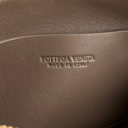 CONCERT POUCH 18 IN MEDIUM BROWN LAMBSKIN