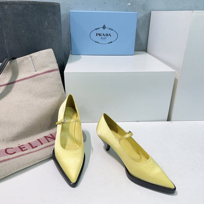 POINTED TOE MEDIUM HEEL PUMPS IN YELLOW SILK