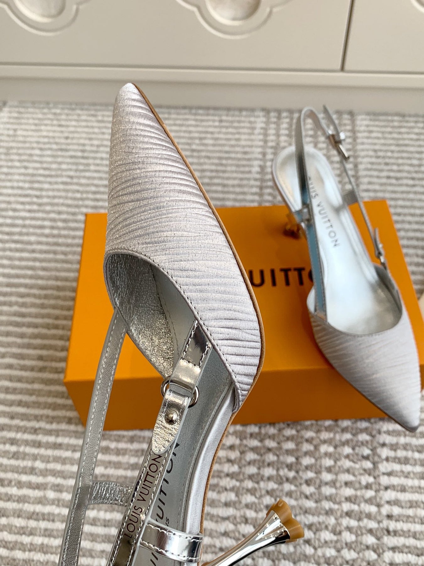 BLOSSOM SLINGBACKS 75 MM IN SILVER IMPORTED STRIPED SILK SATIN