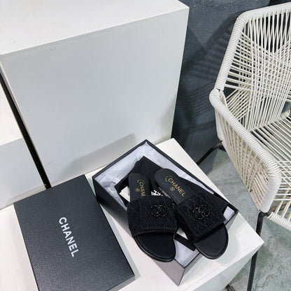 KNIT BLACK FABRIC FLAT SLIDE