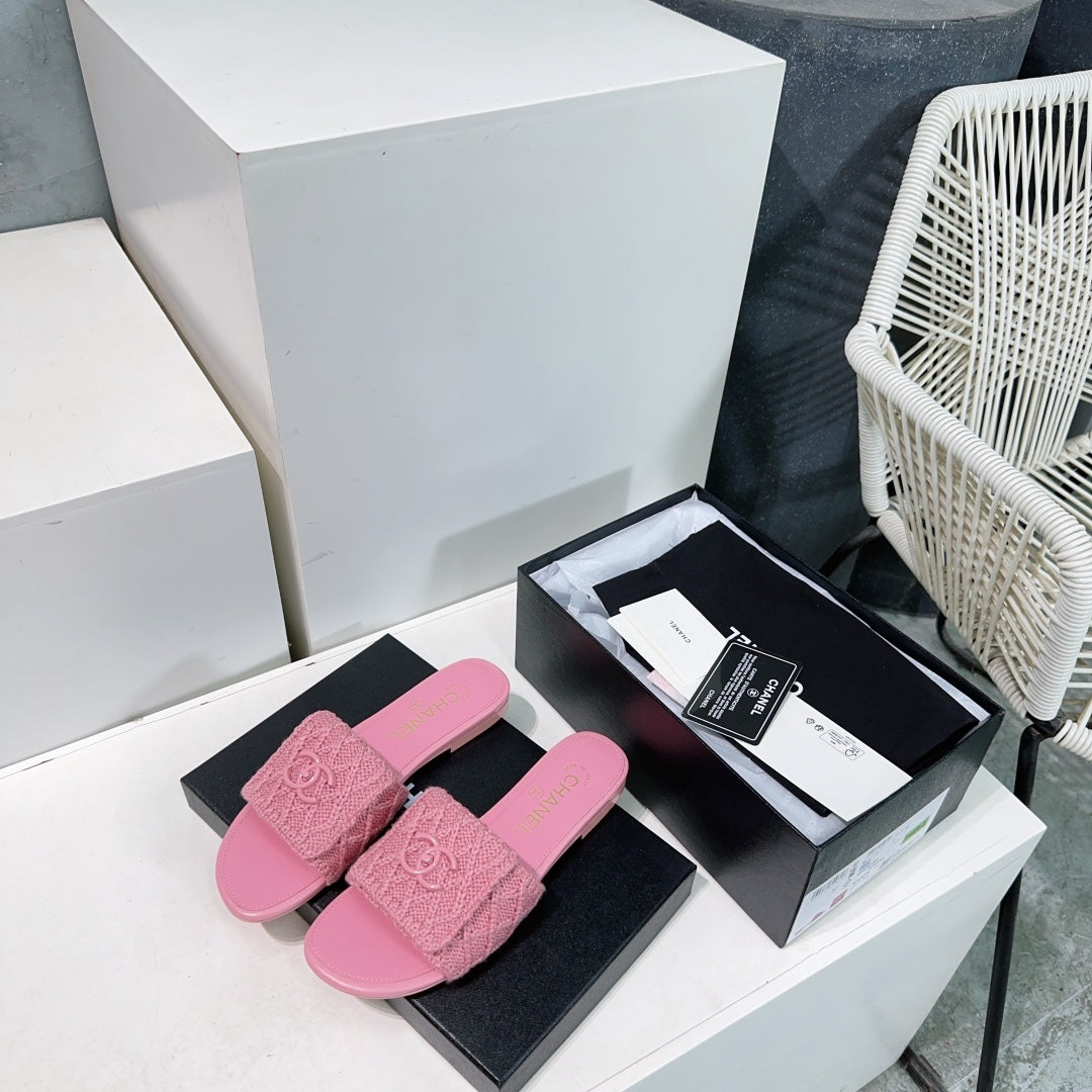 KNIT TAFFY PINK FABRIC FLAT SLIDE