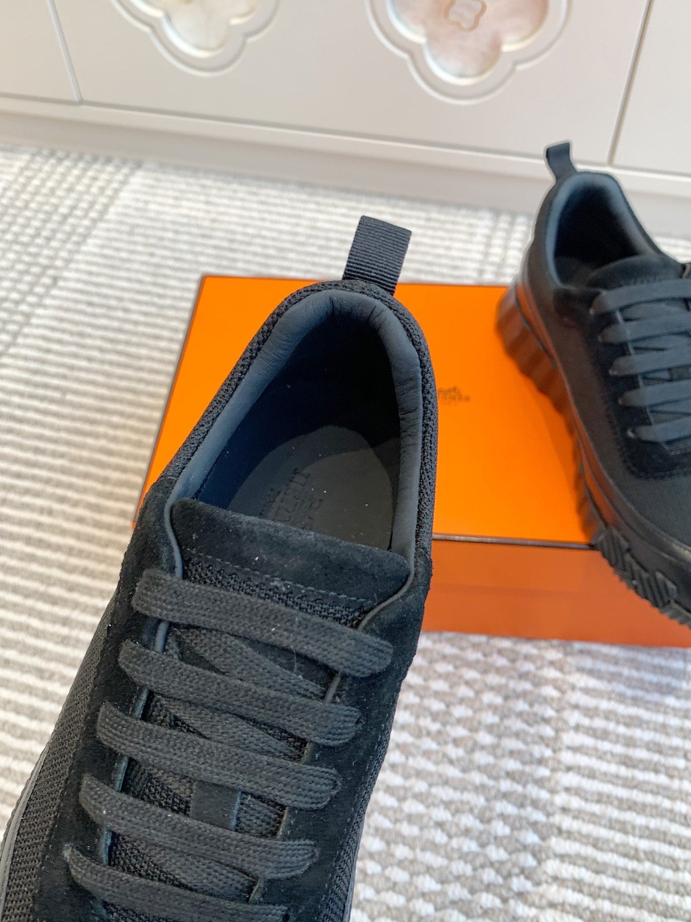 BOUNCING SNEAKER IN BLACK GRAPHIC MESH AND CALFSKIN