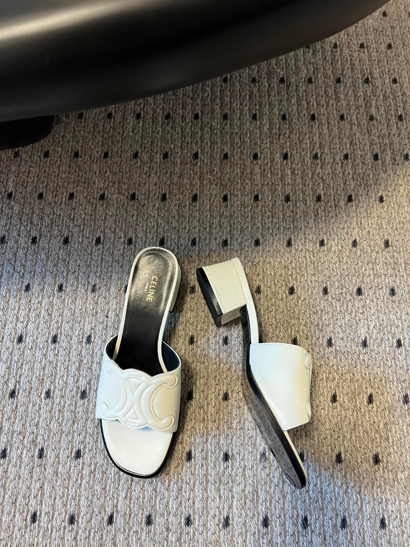 CLEMENCE MULE IN WHITE LAMBSKIN AND PATENT CALFSKIN