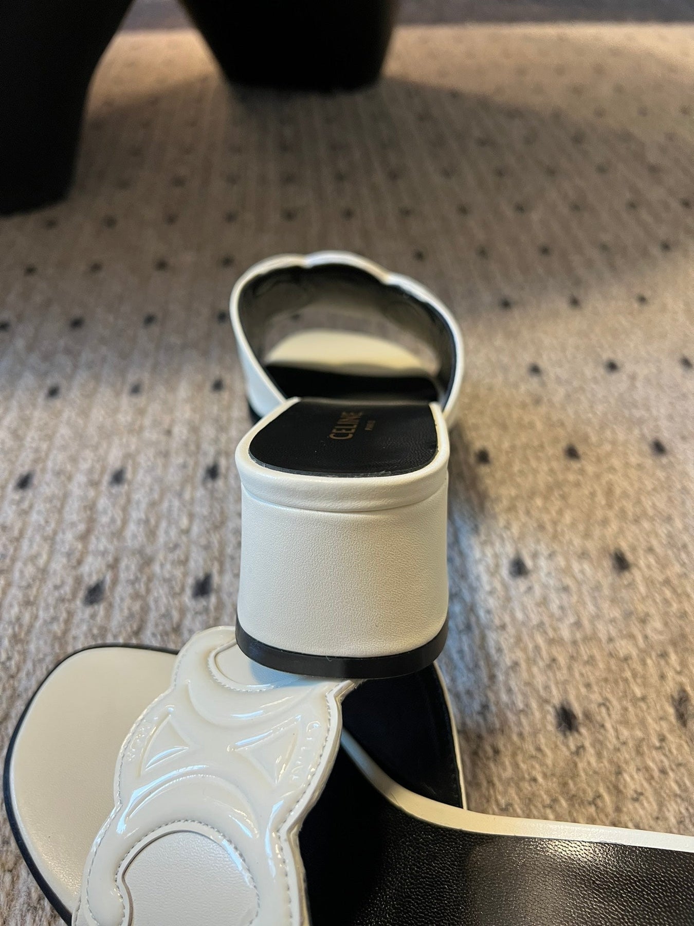 CLEMENCE MULE IN WHITE LAMBSKIN AND PATENT CALFSKIN