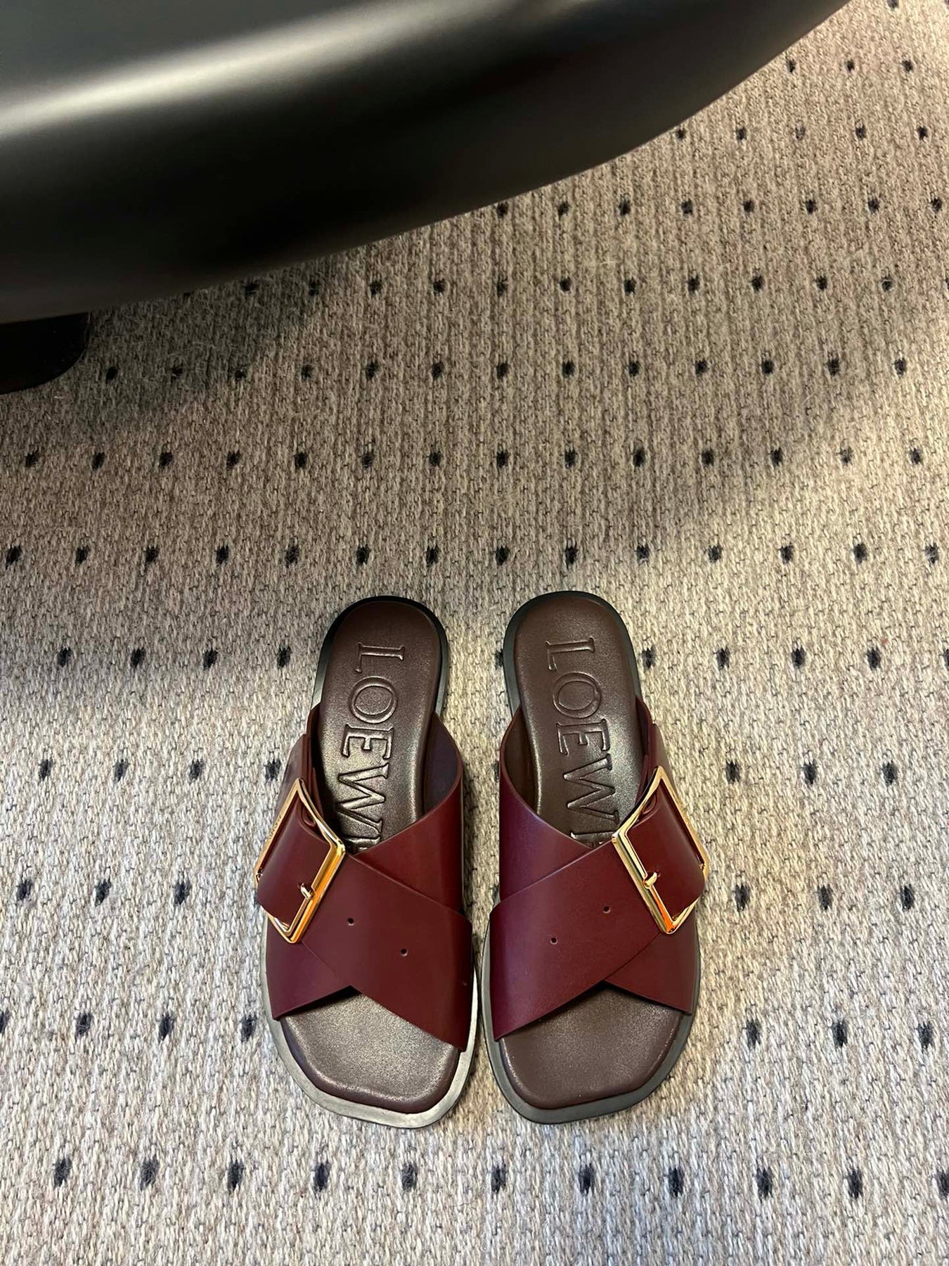 PETAL BELT FLAT SANDAL IN SANGRIA RED CALFSKIN