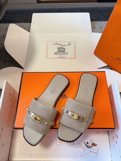 GIULIA FLAT SANDAL IN KHAKI BROWN SUEDE