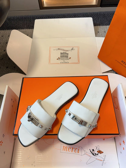 GIULIA FLAT SANDAL IN WHITE CALFSKIN