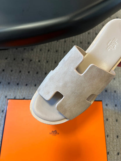 EZE SANDAL PLATFORM 85 MM IN PALE GRAY SUEDE