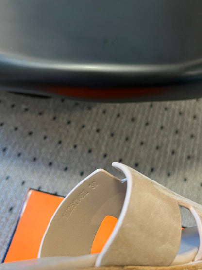 EZE SANDAL PLATFORM 85 MM IN PALE GRAY SUEDE