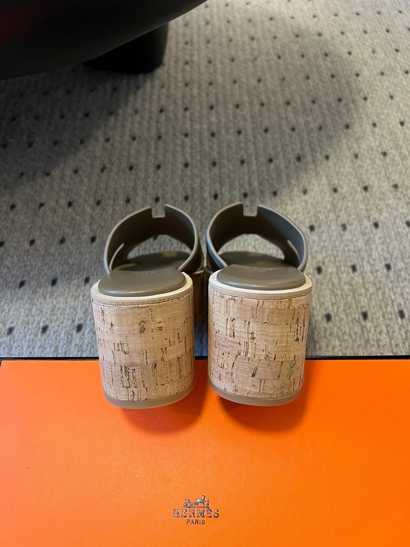 EZE SANDAL PLATFORM 85 MM IN WOOD BROWN SUEDE