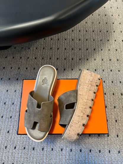 EZE SANDAL PLATFORM 85 MM IN WOOD BROWN SUEDE