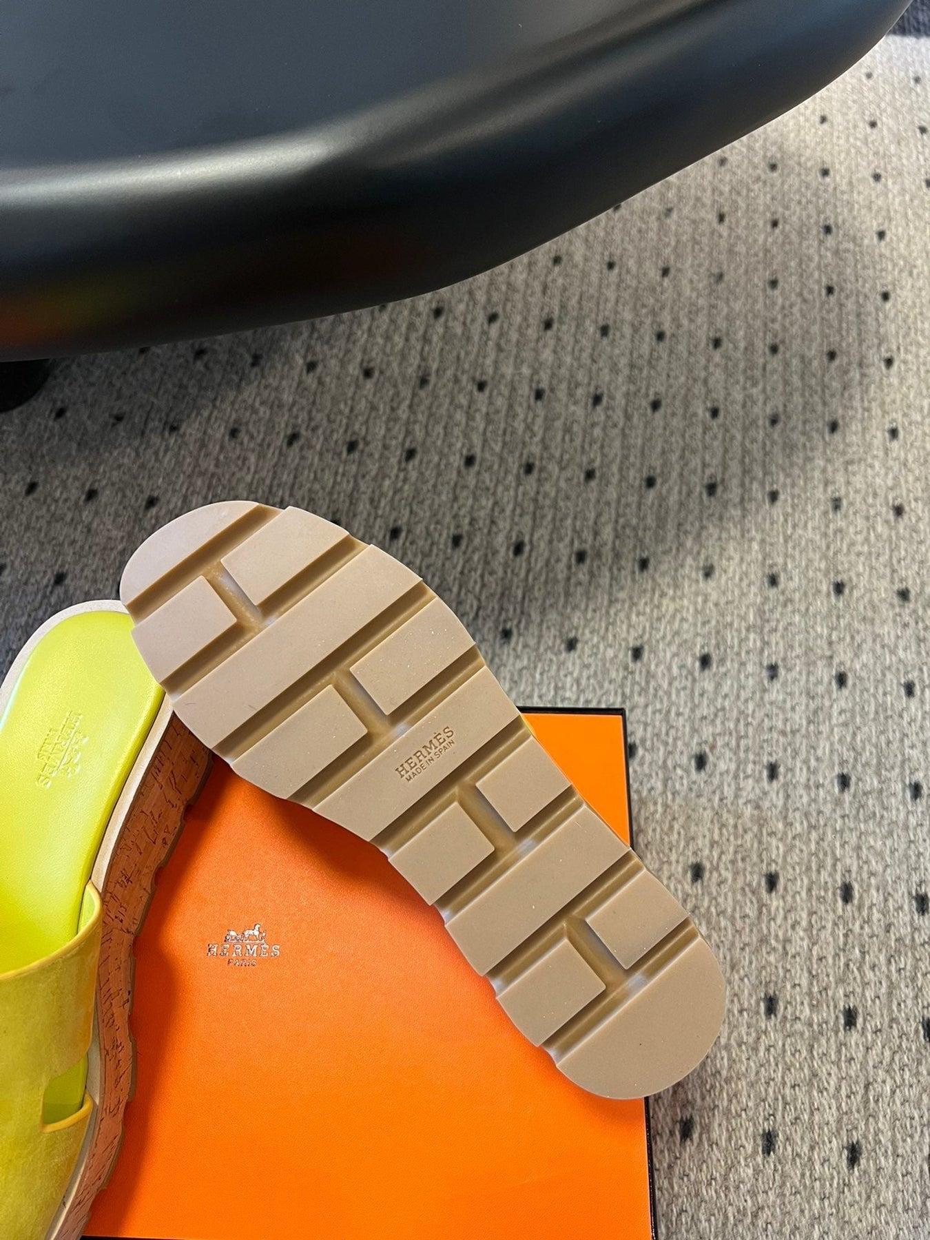 EZE SANDAL 85 MM IN NEON YELLOW CALFSKIN