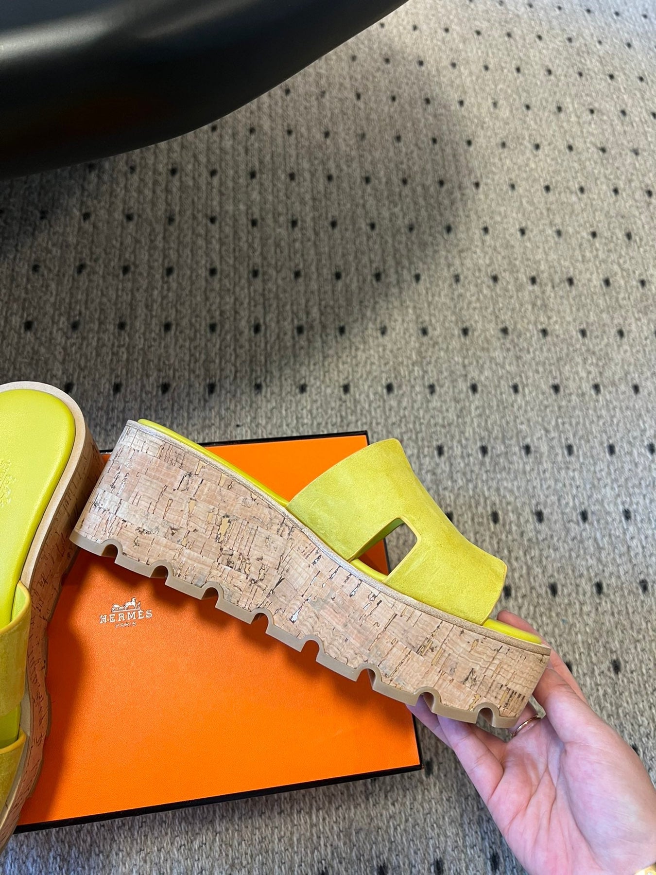 EZE SANDAL 85 MM IN NEON YELLOW CALFSKIN