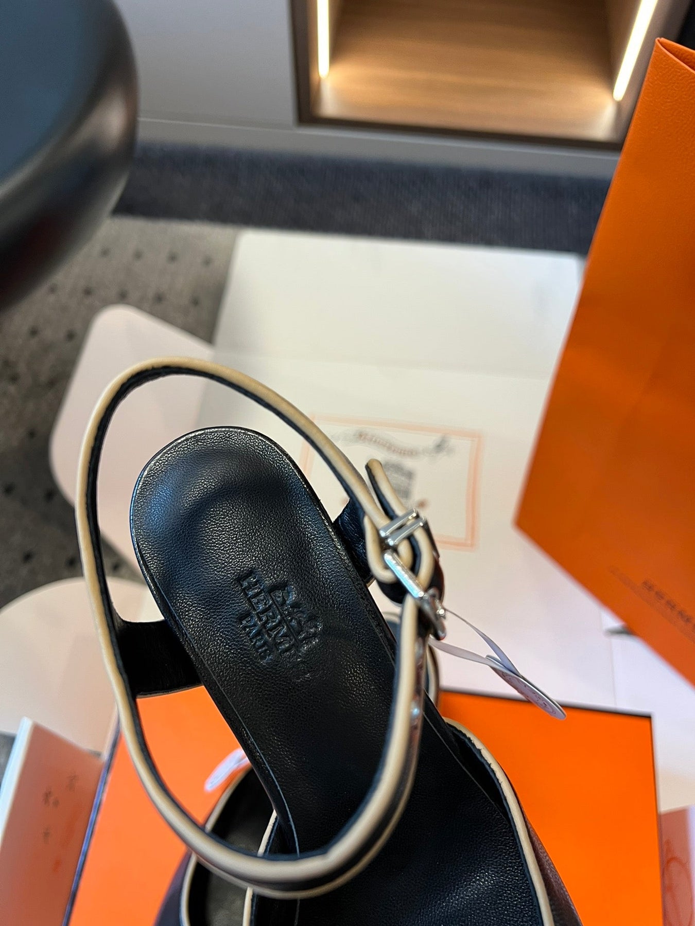 KLEO HIGH SLINGBACK IN BLACK CALFSKIN