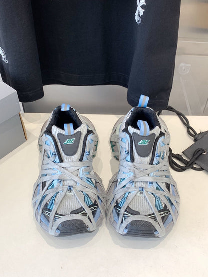 3XL EXTREME LACE SNEAKER GRAY AND LIGHT BLUE