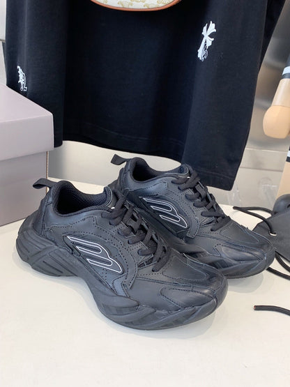 MONDAY SHOE IN BLACK COWSKIN AND POLYESTER