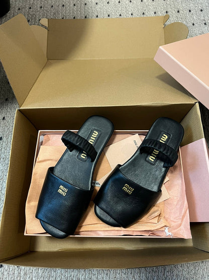 RUCHES SANDALS IN BLACK LAMBSKIN