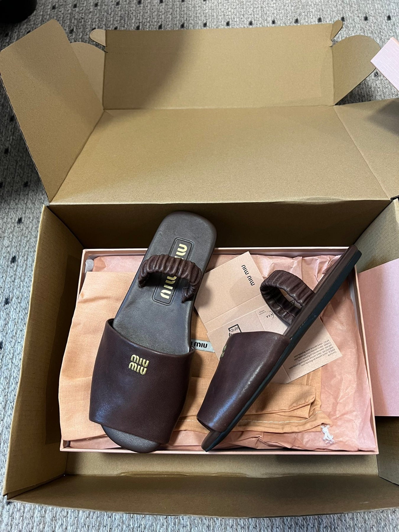 RUCHES SANDALS IN DARK BROWN LAMBSKIN