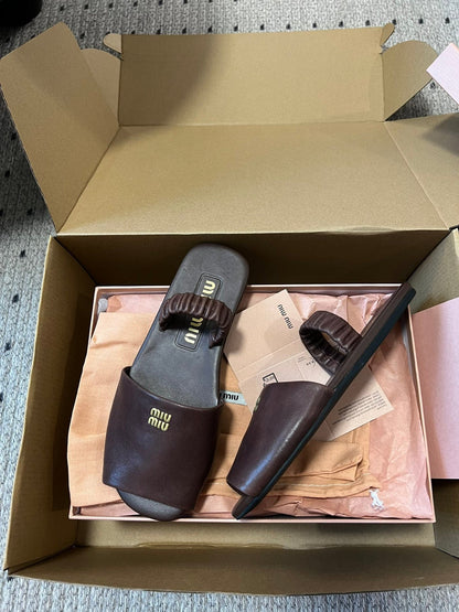 RUCHES SANDALS IN DARK BROWN LAMBSKIN