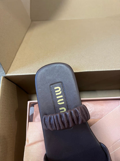 RUCHES SANDALS IN DARK BROWN LAMBSKIN