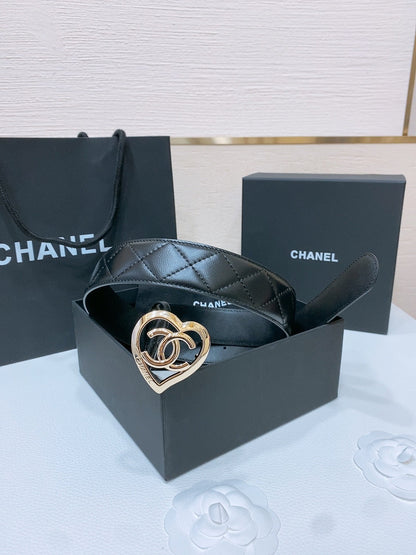 DOUBLE C 38MM IN BLACK QUILTED LAMBSKIN GOLD HEART BUCKLE