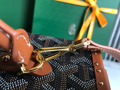 GOY Grand H√¥tel 24.5x7.5x17cm