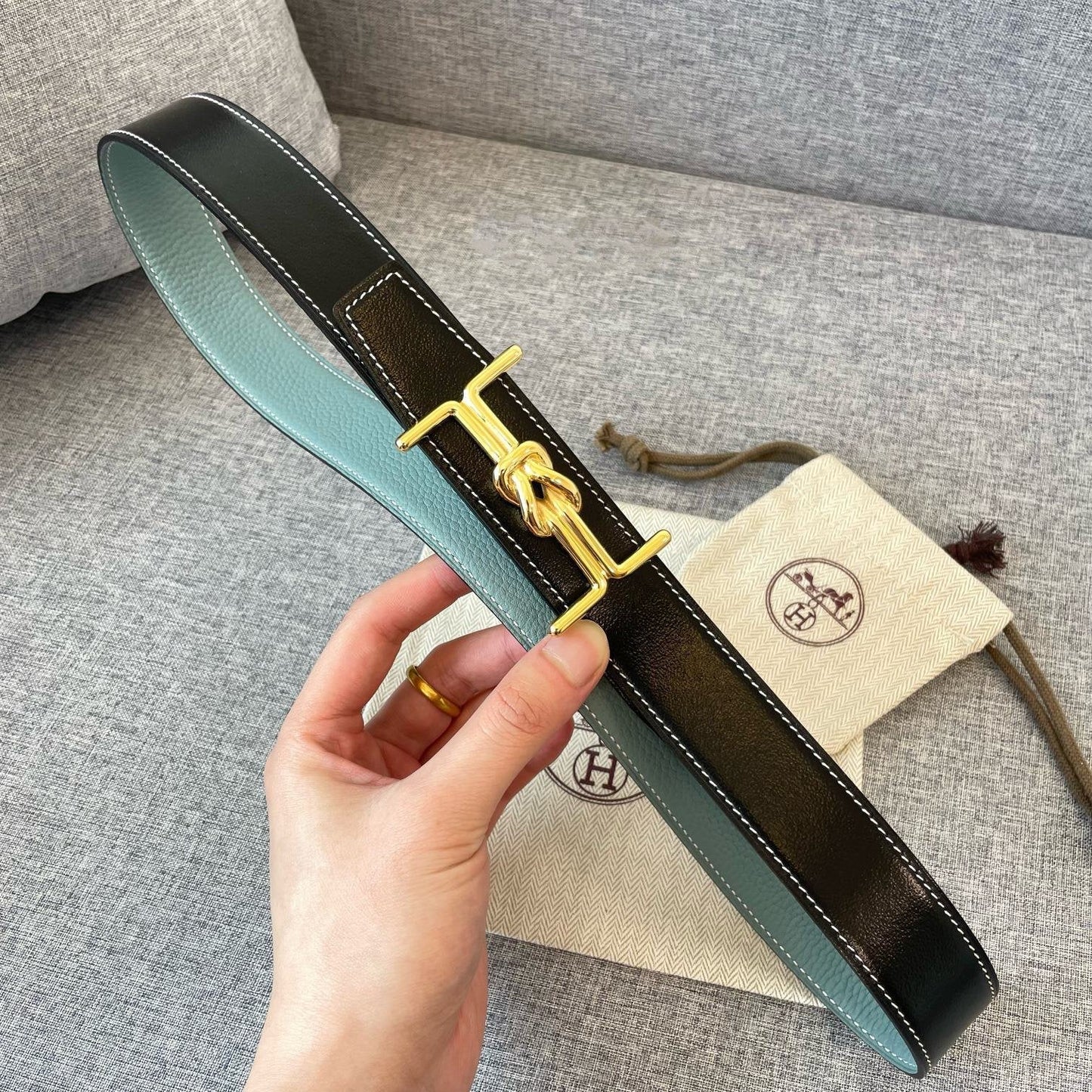 H MARIN REVERSIBLE BELT 32MM GOLD BUCKLE BLACK SKY BLUE LEATHER