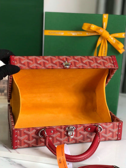 GOY Grand H√¥tel 24.5x7.5x17cm