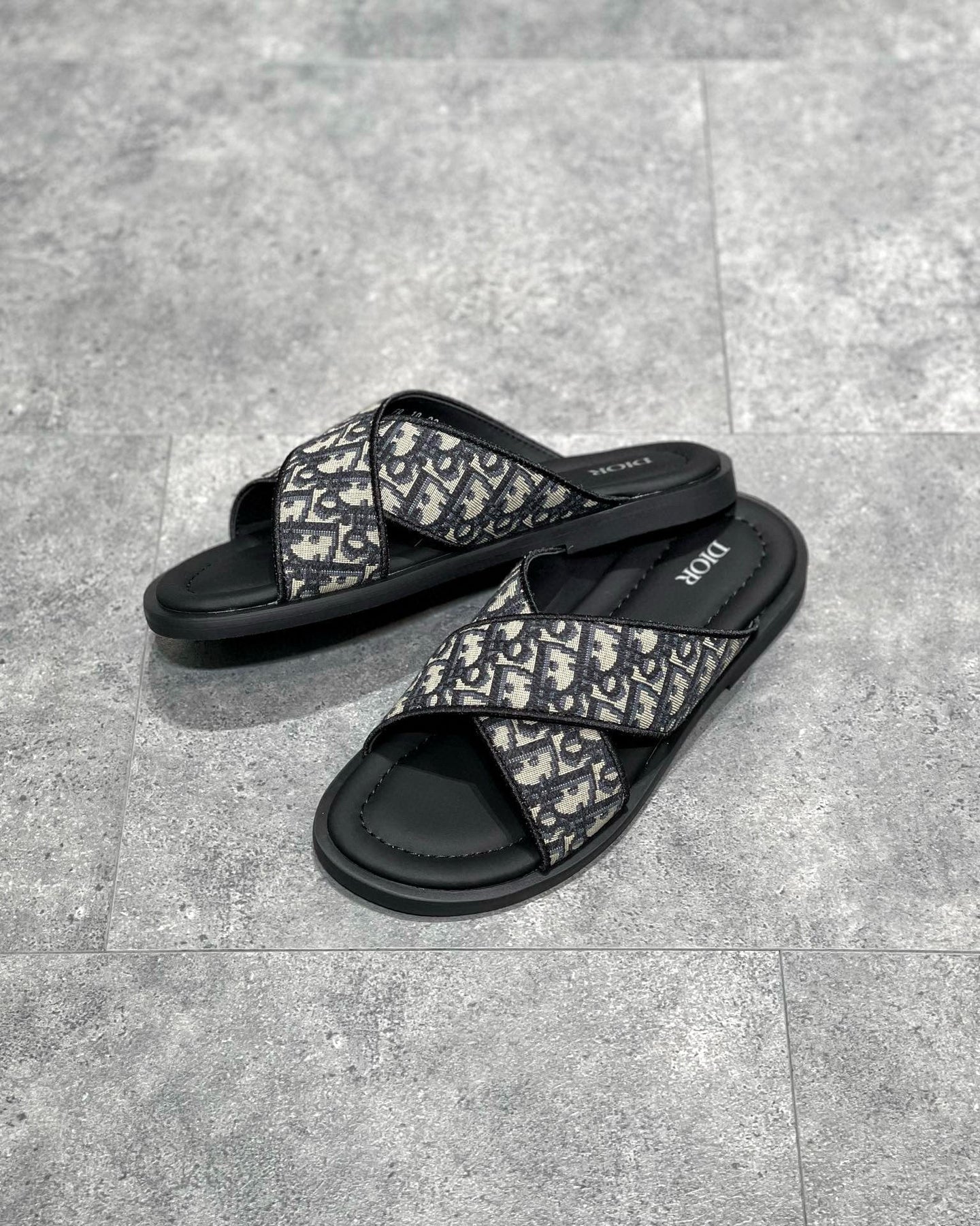CD SANDALS