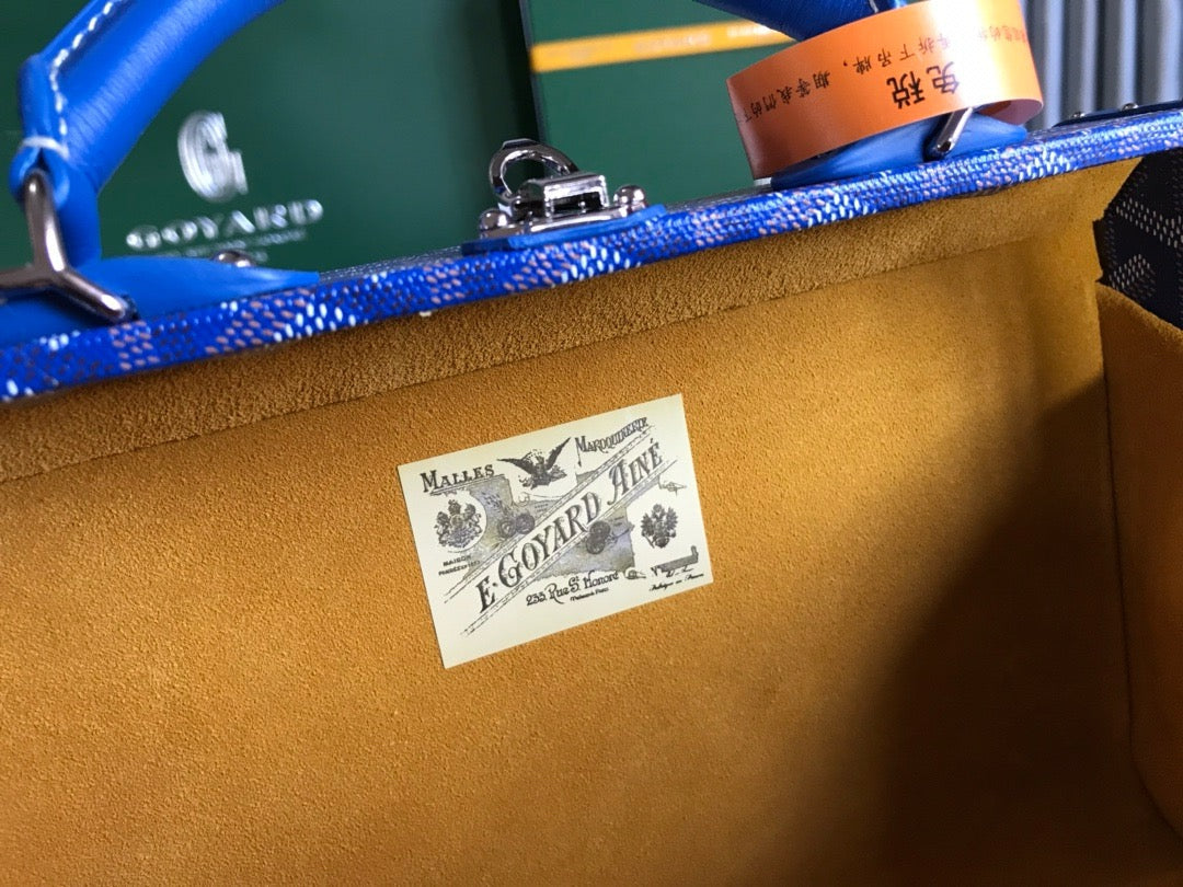 GOY Grand H√¥tel 24.5x7.5x17cm