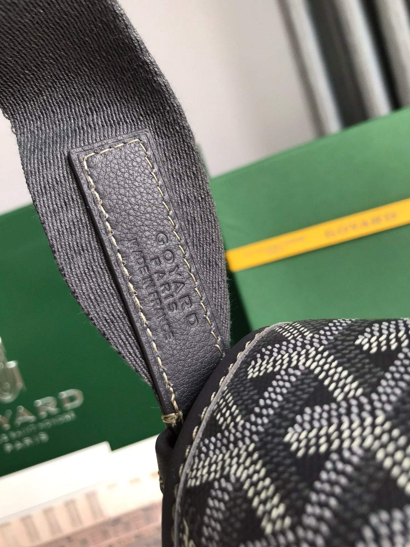 GOY Messenger Bag 35x26x7.5cm