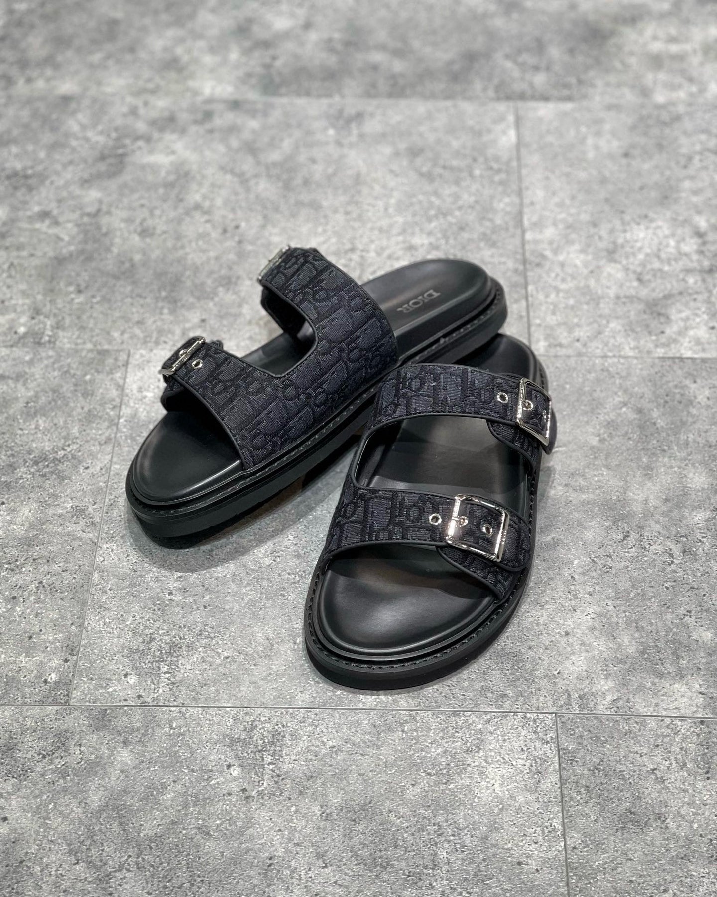 CD SANDALS