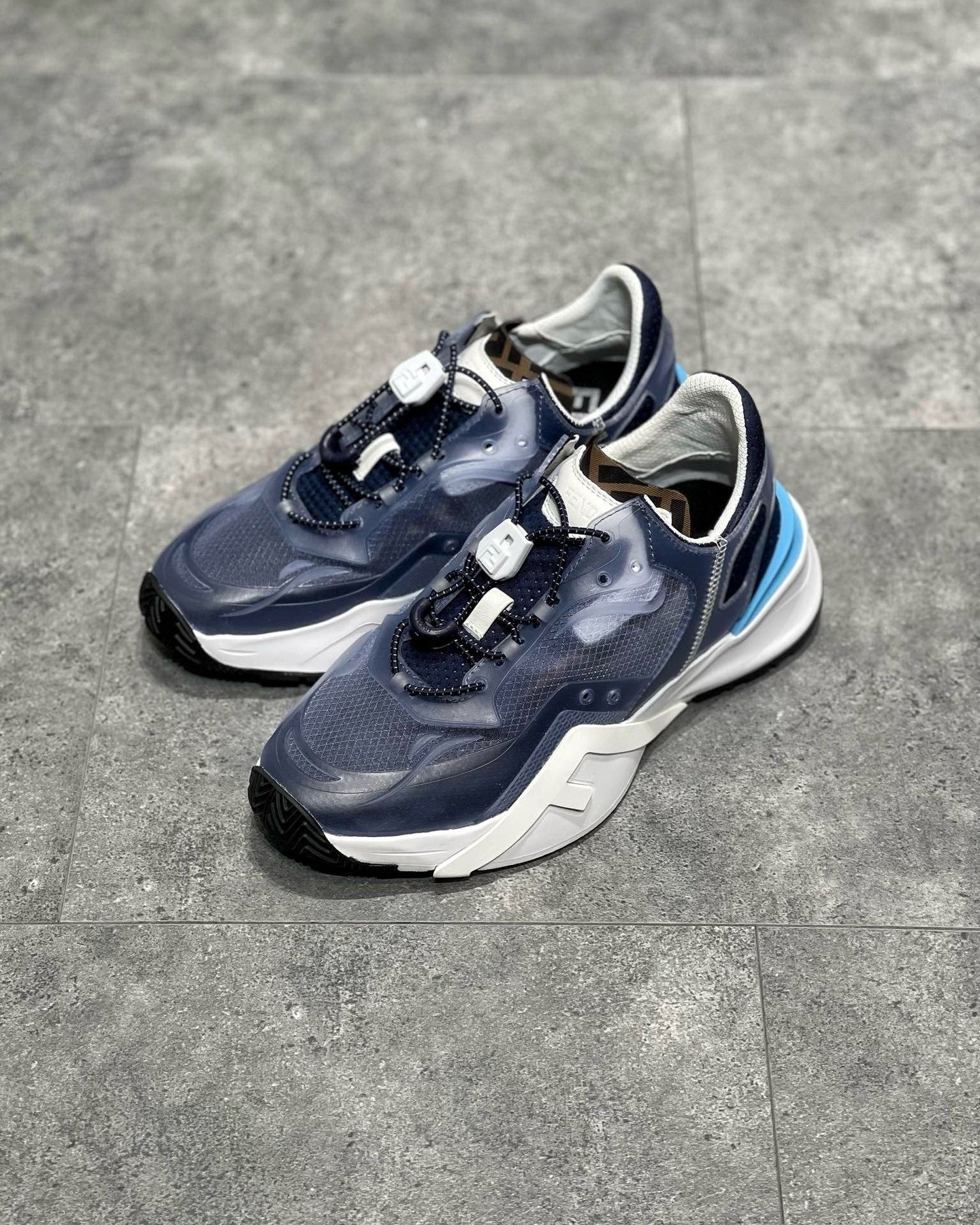 FEN Sneakers