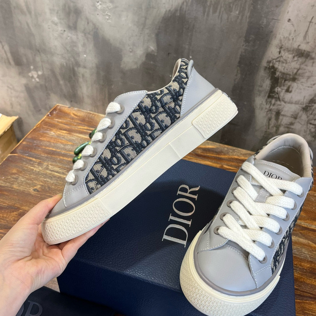 DIO Sneakers