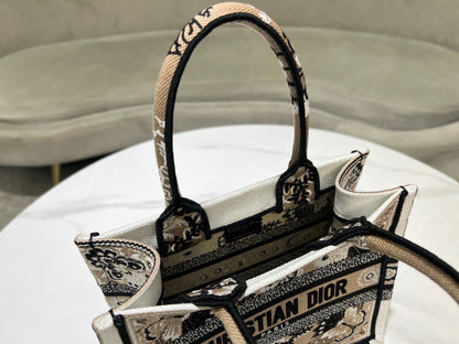 DIO Book Tote (26.5cm)