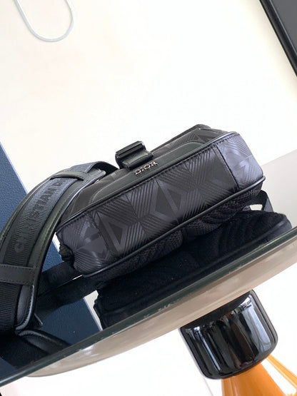 CD Diamond Explorer Messenger Bag