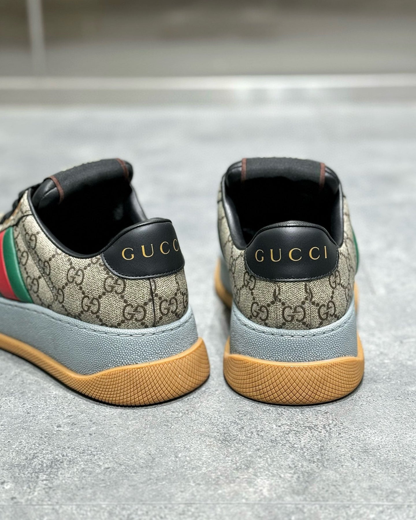GUC Sneakers