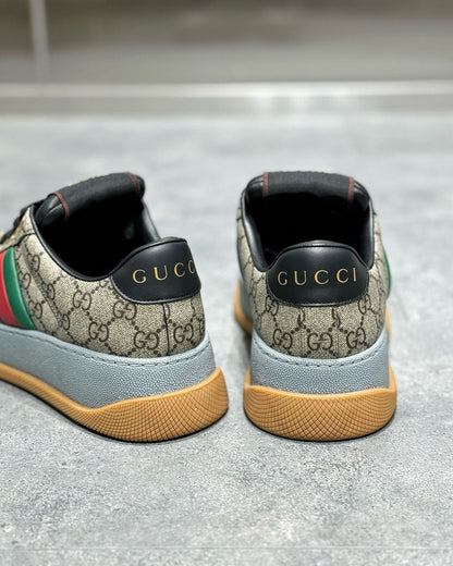 GUC Sneakers
