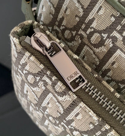 CD Saddle Triple Pouch