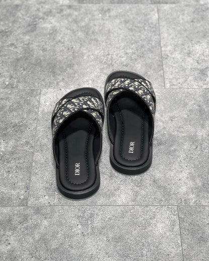 CD SANDALS