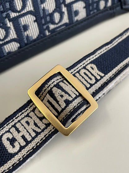 DIO Book Tote (26cm)