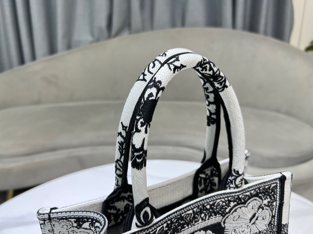 DIO Book Tote (26.5cm)