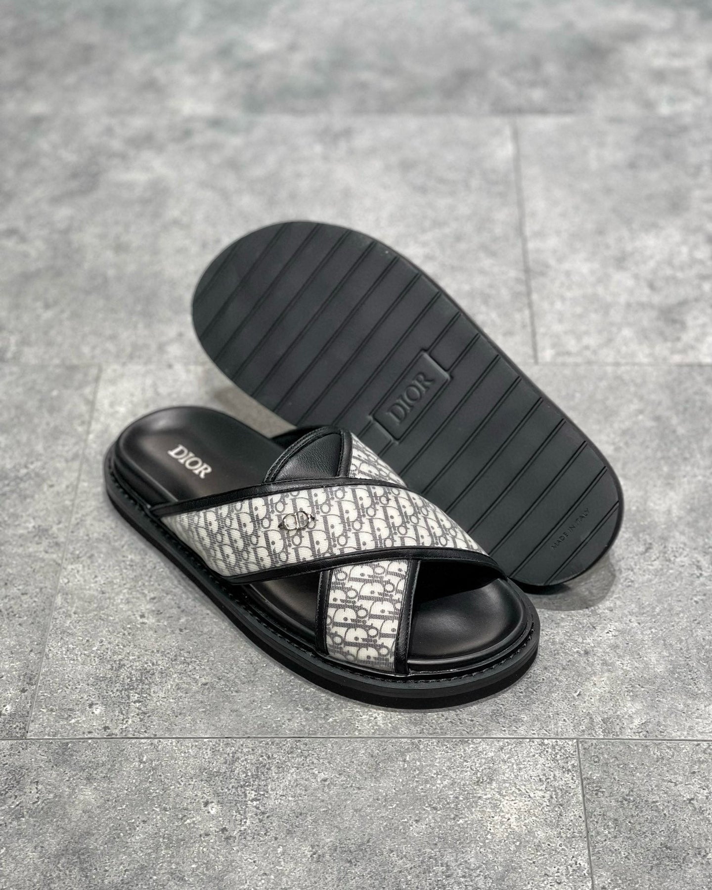 CD SANDALS